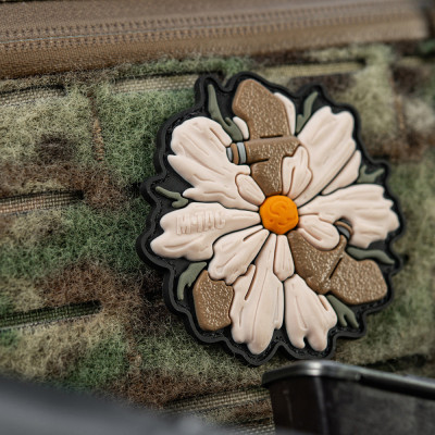PVC 3D Patch 'Ziedlapis' – Symbol of Ukraine's Defenders